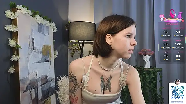 Snapshot of OdiliaHartnell chatting on 02/18/25, 03:54 OdiliaHartnell online show from 02/18/25, 03:54