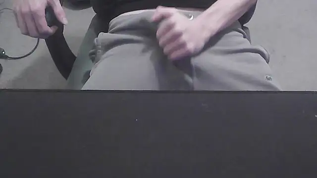 Snapshot of LoveFun02 chatting on 12/01/25, 03:11 LoveFun02 online show from 12/01/25, 03:11