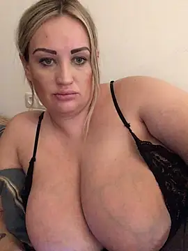 VikiiStoun online show from 03/02/25, 02:10