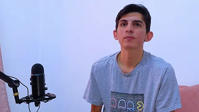 Ana and Leo online show from 02/17/25, 12:27