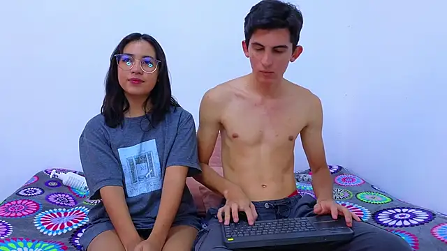 Ana and Leo online show from 02/24/25, 12:26