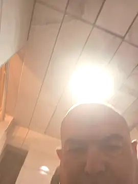 Snapshot of hesjustafriend chatting on 11/03/25, 04:41 hesjustafriend online show from 11/03/25, 04:41