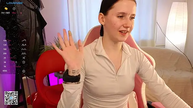 mon lola online show from 02/22/25, 10:51