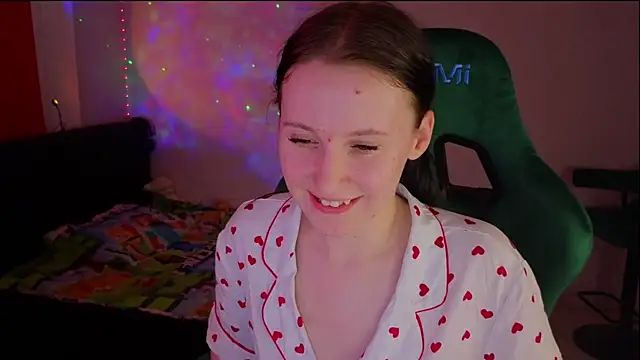 mon lola online show from 03/16/25, 08:32