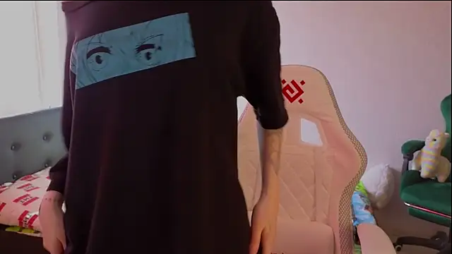 mon lola online show from 03/17/25, 07:35