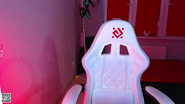 mon lola online show from 11/13/25, 04:06