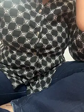 Red-Magic-25 online show from 11/22/25, 06:01