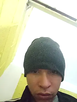 Snapshot of Javierjvl chatting on 01/18/25, 05:31 Javierjvl online show from 01/18/25, 05:31