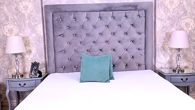 Snapshot of LexiRiley chatting on 12/04/25, 06:12 LexiRiley online show from 12/04/25, 06:12