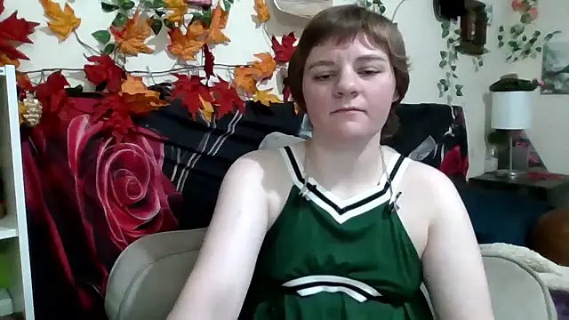 Snapshot of AverageRose chatting on 01/16/26, 10:41 AverageRose online show from 01/16/26, 10:41