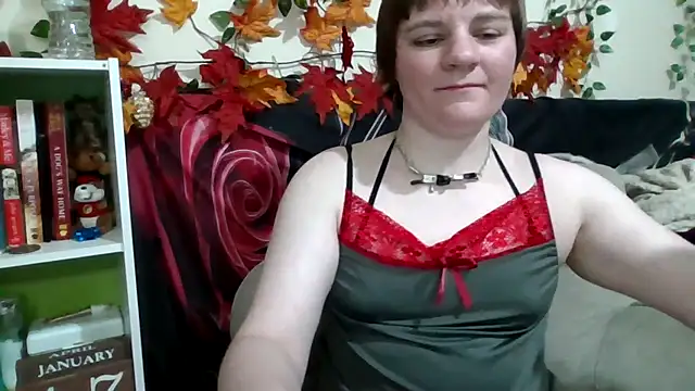 Snapshot of AverageRose chatting on 01/17/26, 10:57 AverageRose online show from 01/17/26, 10:57