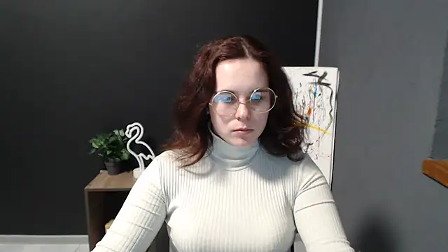 mini girly online show from 02/03/25, 01:40