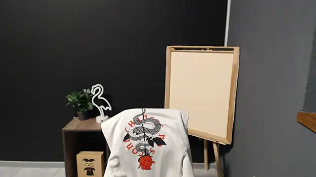 mini girly online show from 02/07/25, 04:35