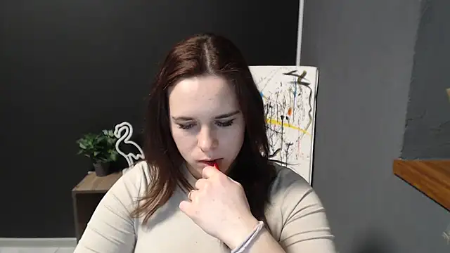 mini girly online show from 02/13/25, 04:39