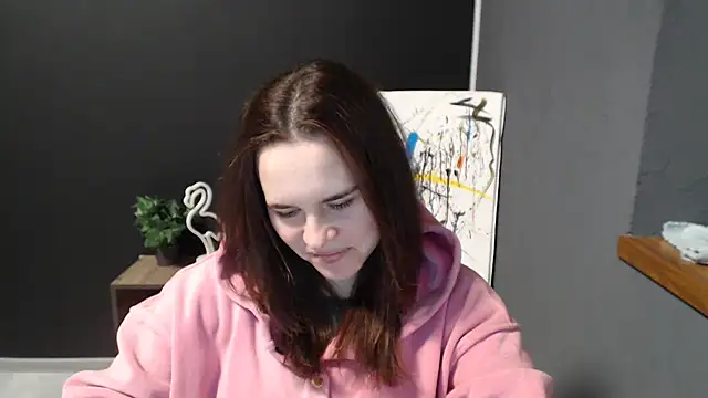 mini girly online show from 02/18/25, 04:26