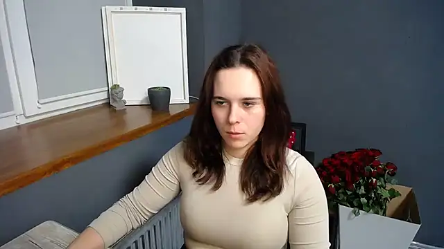 mini girly online show from 02/20/25, 04:14