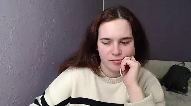 mini girly online show from 02/25/25, 12:13