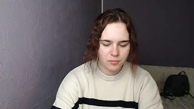 mini girly online show from 02/26/25, 10:47