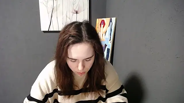 mini girly online show from 03/20/25, 07:25