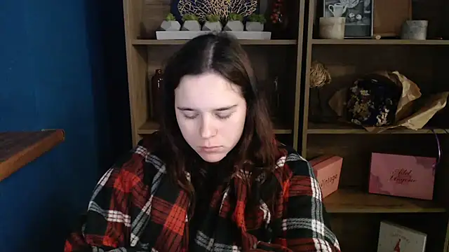 mini girly online show from 10/06/25, 07:06