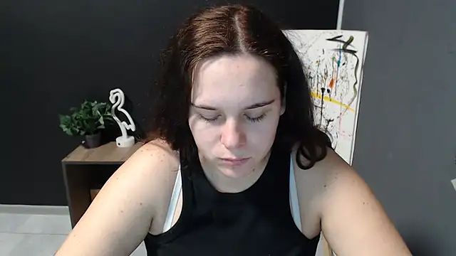 mini girly online show from 10/30/25, 02:29