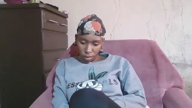 Hotdaily04 online show from 10/01/25, 07:36