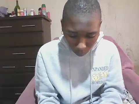 Hotdaily04 online show from 04/23/26, 08:24