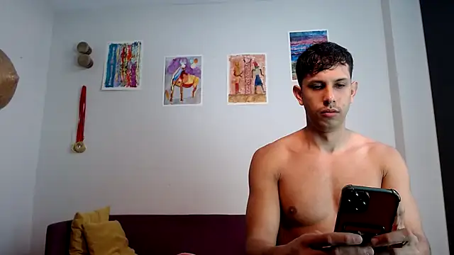 HOTLATINO2025 online show from 10/20/25, 04:29
