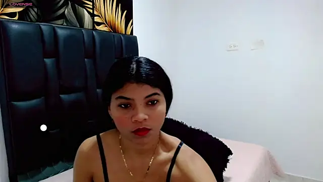 Snapshot of mia_grey01 chatting on 01/09/25, 11:47 mia grey01 online show from 01/09/25, 11:47