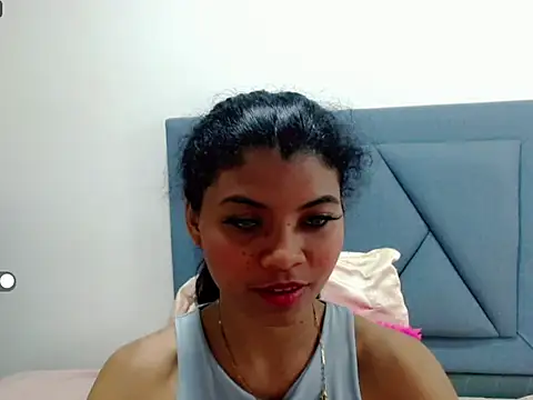 Snapshot of mia_grey01 chatting on 03/13/25, 11:51 mia grey01 online show from 03/13/25, 11:51