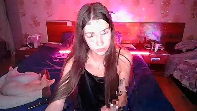 NicoleCaramel online show from 11/16/25, 04:01