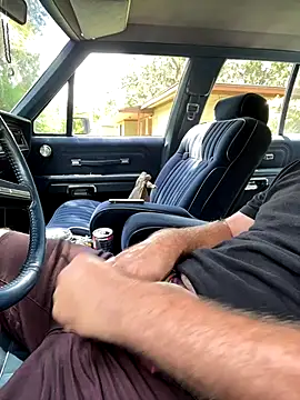 Snapshot of 32XRedBeard chatting on 09/13/25, 03:34 32XRedBeard online show from 09/13/25, 03:34