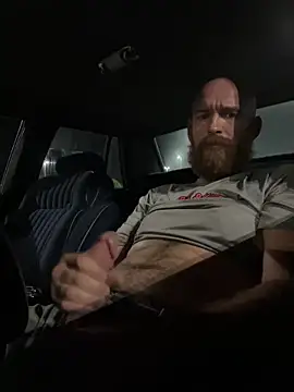 Snapshot of 32XRedBeard chatting on 09/18/25, 10:17 32XRedBeard online show from 09/18/25, 10:17