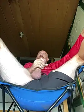 Snapshot of 32XRedBeard chatting on 10/25/25, 12:56 32XRedBeard online show from 10/25/25, 12:56