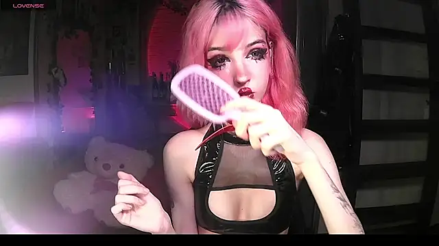 Snapshot of Ink__pleasure chatting on 09/24/25, 10:35 Ink pleasure online show from 09/24/25, 10:35