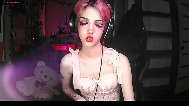 Snapshot of Ink__pleasure chatting on 10/04/25, 11:14 Ink pleasure online show from 10/04/25, 11:14