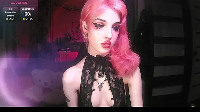 Snapshot of Ink__pleasure chatting on 10/13/25, 09:26 Ink pleasure online show from 10/13/25, 09:26