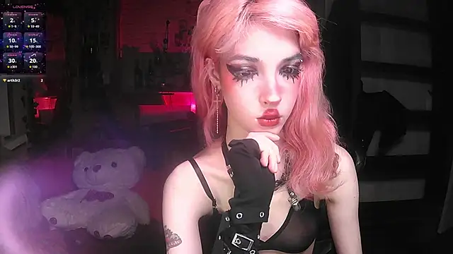 Snapshot of Ink__pleasure chatting on 11/08/25, 01:06 Ink pleasure online show from 11/08/25, 01:06