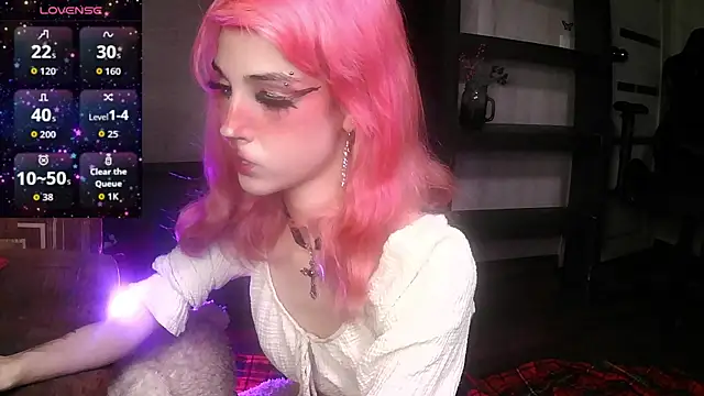 Snapshot of Ink__pleasure chatting on 11/17/25, 11:32 Ink pleasure online show from 11/17/25, 11:32