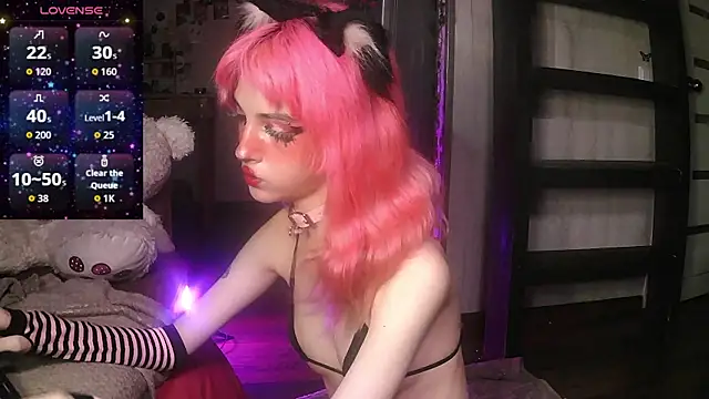 Snapshot of Ink__pleasure chatting on 11/20/25, 12:44 Ink pleasure online show from 11/20/25, 12:44