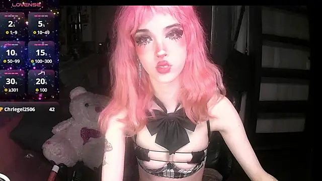 Snapshot of Ink__pleasure chatting on 11/23/25, 01:05 Ink pleasure online show from 11/23/25, 01:05