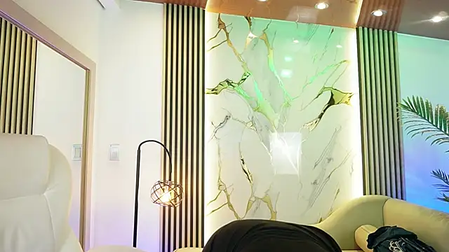 Emma Walkerr  online show from 01/10/26, 09:16