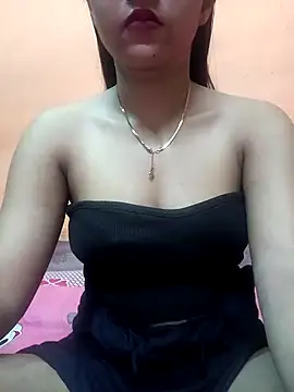 Snapshot of Eisha_20s chatting on 02/07/25, 12:31 Eisha 20s online show from 02/07/25, 12:31