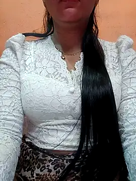 Snapshot of Eisha_20s chatting on 10/14/25, 10:21 Eisha 20s online show from 10/14/25, 10:21