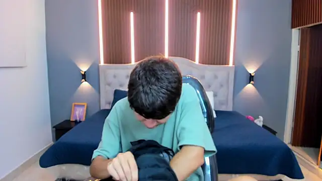 Tommy18   online show from 11/16/25, 03:34