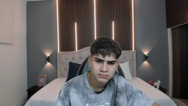 Tommy18   online show from 12/19/25, 03:35