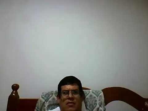 Snapshot of AgneloFly chatting on 02/22/25, 01:22 AgneloFly online show from 02/22/25, 01:22