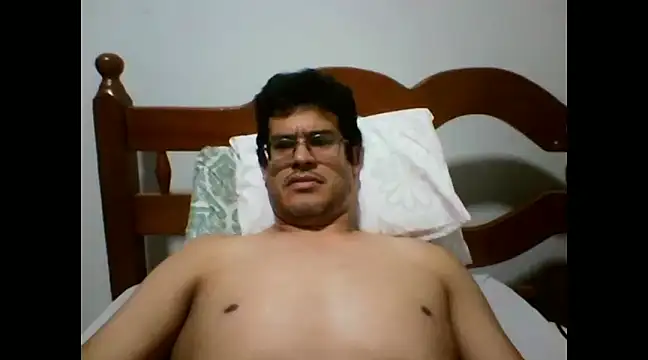 Snapshot of AgneloFly chatting on 03/19/25, 02:48 AgneloFly online show from 03/19/25, 02:48