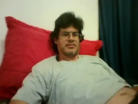 Snapshot of AgneloFly chatting on 04/23/26, 01:40 AgneloFly online show from 04/23/26, 01:40