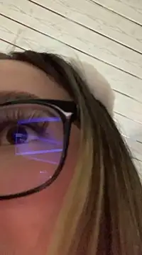 Snapshot of LunaShine_ chatting on 01/27/25, 01:16 LunaShine online show from 01/27/25, 01:16